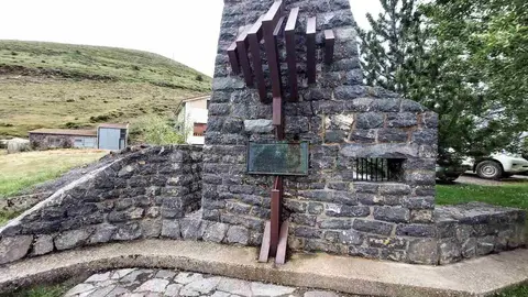 Exhumación realizada en la localidad de Sena de Luna (24)