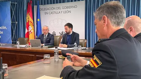 Nicanor Sen preside una reunión de análisis y evaluación de las actuaciones y protocolos desplegados en Castilla y León durante la emergencia energética.