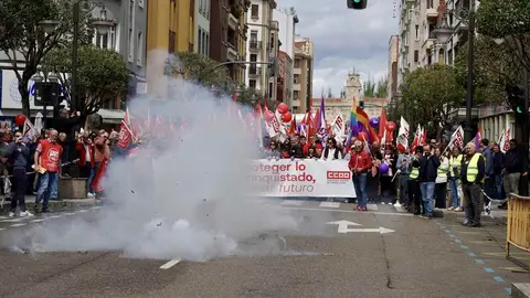 Cientos de personas han salido a la calle para manifestarse este 1 de Mayo por las calles de León: Fotos: Silvia García | Campillo