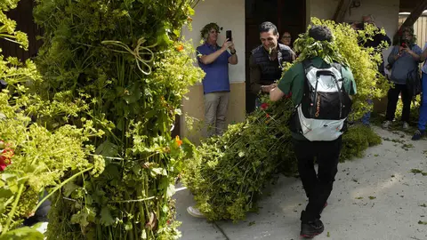 Villafranca del Bierzo, celebra su tradicional Fiesta de los Maios, declarada Fiesta de Interés Turístico Provincial Foto César Sánchez (12).jpg