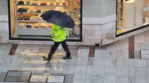 La Agencia Estatal de Meteorología (Aemet) ha activado para este viernes el aviso amarillo en León y en las nueve provincias de Castilla y León por tormentas e intensas lluvias que podrían dejar acumulados de 15 litros en una hora y de 40 litros en doce.