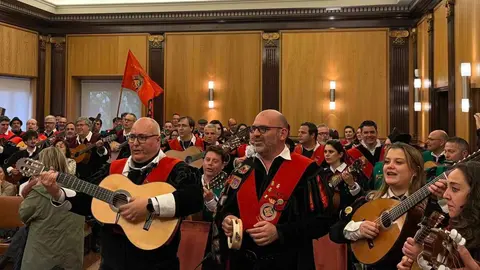 La ciudad de León se convierte este fin de semana en el corazón de la tradición universitaria con la celebración del XXXV Certamen de Tunas 'Ciudad de León' y del XIX Certamen Nacional de Tunas Universitarias y de Distrito. Fotos: Ayto León