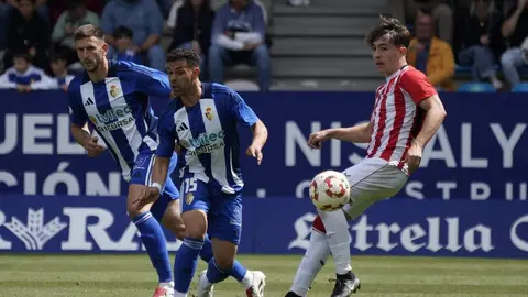 La Ponferradina, con todo a favor, firma un gran encuentro ante el Bilbao Athletic. El Toralín lleva en volandas a su equipo.