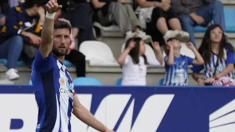 La Ponferradina, con todo a favor, firma un gran encuentro ante el Bilbao Athletic. El Toralín lleva en volandas a su equipo.