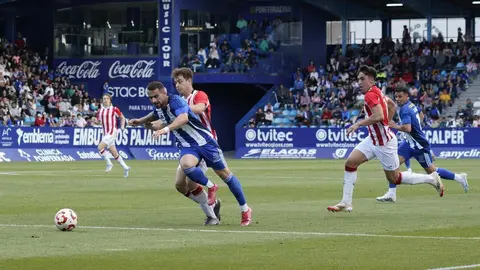 La Ponferradina, con todo a favor, firma un gran encuentro ante el Bilbao Athletic. El Toralín lleva en volandas a su equipo.