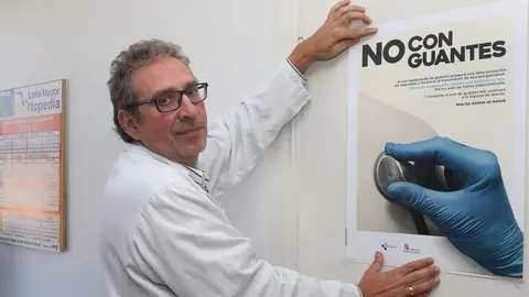 El doctor de Medicina Preventina y responsable de Higiene de manos en el Complejo Asistencial Universitario de Palencia , el dr.  Julio García Crespo. Foto: Brágimo.