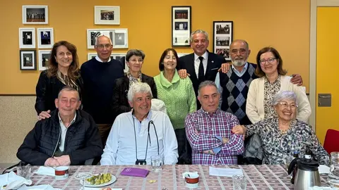 Nicanor Sen visita el centro de Alzheimer León.