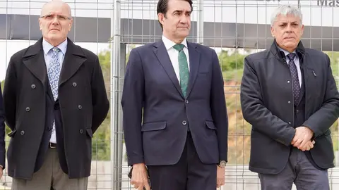 El consejero de Medio Ambiente, Vivienda y Ordenación del Territorio, Juan Carlos Suárez-Quiñones, visita las obras del nuevo edificio institucional en el Parque Tecnológico de León. Foto: Campillo.