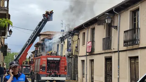 Incendio de una vivienda deshabitada en Mansilla de las Mulas (León)