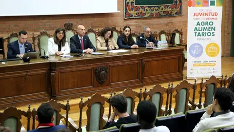 La juventud aborda en la Universidad de León los retos del sector agroalimentario español.