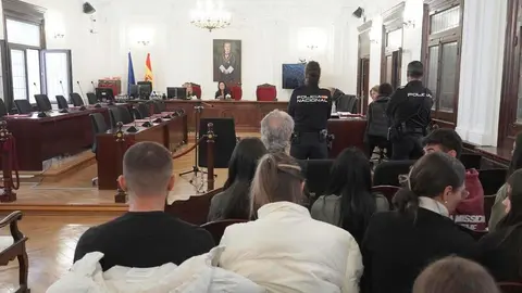 Declaración de la acusada en el juicio por la muerte de una anciana en una residencia de mayores de León. Foto: Campilo