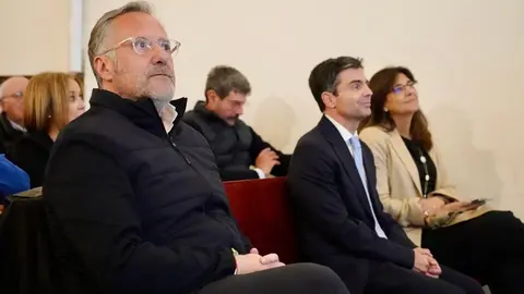 El presidente de las Cortes Autonómicas y de la Fundación de Castilla y León, Carlos Pollán, asiste a la presentación del proyecto ‘Nostra et Mundi’.  Fotos: Campillo