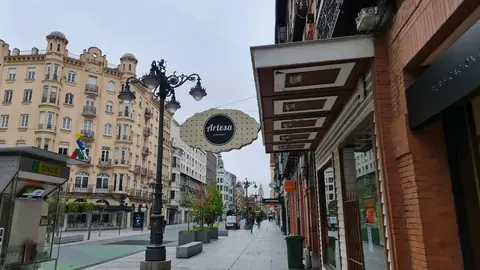 La gran referencia 'gourmet' de la ciudad cierra a la espera de un nuevo artesano que quiera continuar con una saga con 70 años de historia.