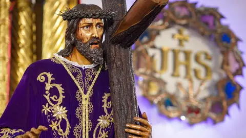 Preparativos de la Cofradía del Dulce Nombre de Jesús Nazareno de León para participar en la Gran Procesión de Roma