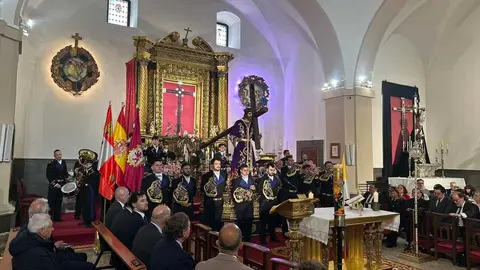 La Cofradía del Dulce Nombre de Jesús Nazareno prepara su desplazamiento a la capital italiana con una nutrida delegación, en plena coincidencia con el inicio del papado de León XIV. Fotos: Ayto León