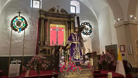 La Cofradía del Dulce Nombre de Jesús Nazareno prepara su desplazamiento a la capital italiana con una nutrida delegación, en plena coincidencia con el inicio del papado de León XIV. Fotos: Ayto León