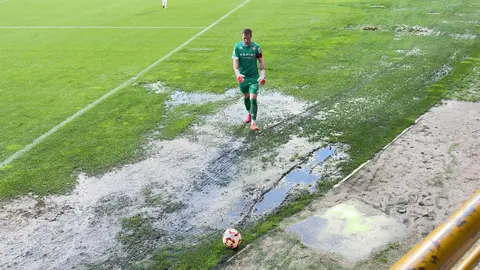 La Cultural Leonesa ha logrado una trabajadísima victoria por 2-1 ante un Barakaldo que nunca dejó de pelear y que, incluso, llegó a rozar el empate en dos ocasiones que se estrellaron en la madera.  Fotos: Isaac Llamazares