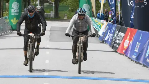 Astorga corona a los campeones de la Vuelta a León BTT 2025 en una vibrante etapa final. La última jornada, rápida y técnica, pone el broche de oro a una edición épica marcada por el espectáculo deportivo y la pasión por la bicicleta de montaña en tierras leonesas.