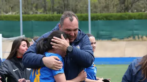 El Olímpico de León Femenino ha dado un golpe de autoridad en la lucha por el ascenso al imponerse por 3-0 al filial del Sevilla FC Femenino en el partido de ida del playoff.