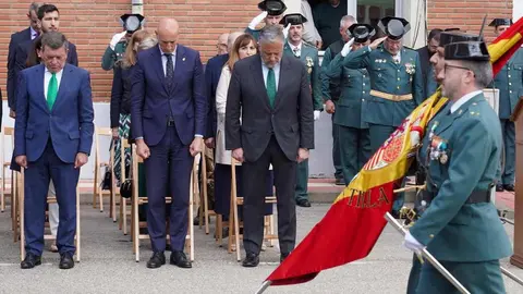 El general de Brigada José Antonio Fernández de Luz de las Heras y el delegado del Gobierno, Nicanor Sen Vélez, presiden el acto conmemorativo del 181 aniversario de la fundación de la Guardia Civil al que también asisten el presidente de las Cortes de Castilla y León, Carlos Pollán, el consejero de la Presidencia, Luis Miguel González Gago, y el alcalde de León, José Antonio Diez. Fotos: Campillo