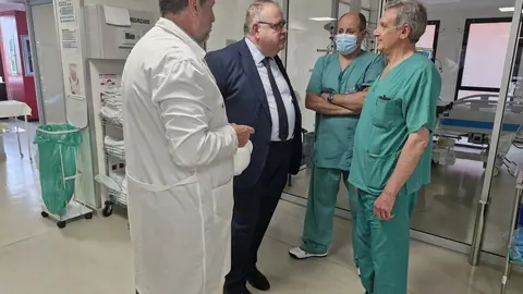 Reforma finalizada de la UCI en el Hospital de El Bierzo.