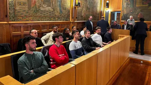 El club maragato celebra su ascenso a Segunda Federación con un recorrido institucional que le lleva a Diputación de León y Delegación de la Junta de Castilla y León. Fotos: Diputación de León | Carlos García