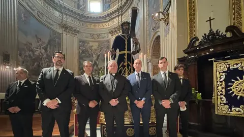 El alcalde de León asiste al besapié de la Cofradía del Dulce Nombre de Jesús Nazareno en Roma