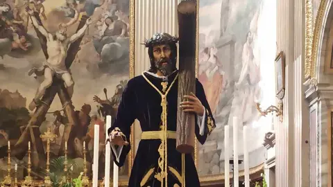 Con el obispo Luis Ángel de las Heras al frente, cerca de mil devotos leoneses protagonizan una emotiva peregrinación a la Puerta Santa de la Basílica de San Pedro, en el arranque del Jubileo en Roma.