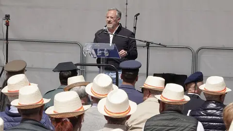 El presidente de las Cortes de Castilla y León, Carlos Pollán, asiste al concierto del Orfeón de la Hermandad de Veteranos de las Fuerzas Armadas y la Guardia Civil con motivo del Día de las Fuerzas Armadas. Foto: Rubén Cacho.