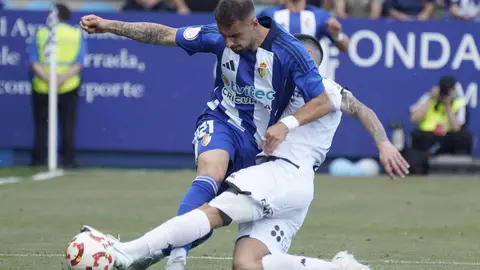 Minuto 38 | Se disputa cada balón... con la Ponfe intentando subir líneas