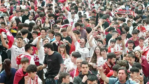 Más de 6.000 aficionados convirtieron el León Arena en un estadio improvisado, en una jornada de pasión, esperanza y desconsuelo que reafirmó la fuerza del sentimiento culturalista. Fotos: Campillo