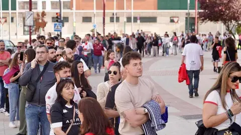 Más de 6.000 aficionados convirtieron el León Arena en un estadio improvisado, en una jornada de pasión, esperanza y desconsuelo que reafirmó la fuerza del sentimiento culturalista. Fotos: Campillo