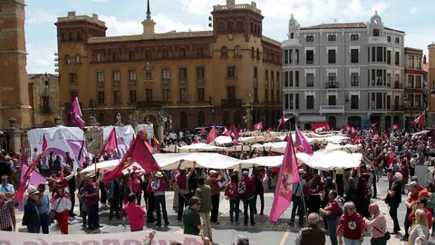 Más de un millar de personas asisten a la convocatoria de Conceyu País Llionés y Xuntanza Llionesista en León. Foto: Peio García.