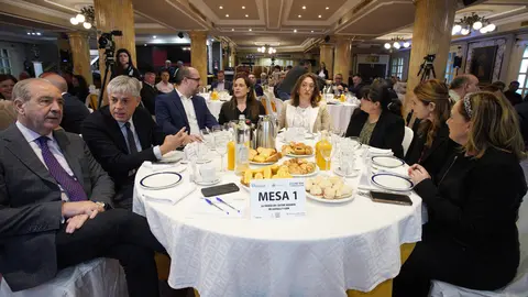 La consejera de Agricultura, Ganadería y Desarrollo Rural, María González Corral (4D), asiste en Ponferrada al Club de Prensa de El Mundo Castilla y León titulado ‘La fuerza del sector agrario en Castilla y León’, organizado por el Consejo Económico y Social de Castilla y León. Foto: César Sánchez.