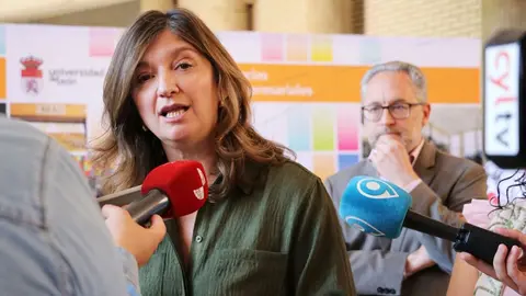 Estudiantes de la ULE presentan más de una veintena de innovadoras ideas de negocio en la feria 'León Business Talent'.
