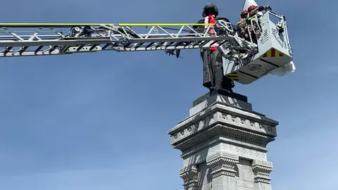 Guzmán se viste con los colores de la Cultural.