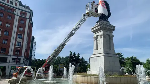 Guzmán se viste con los colores de la Cultural.