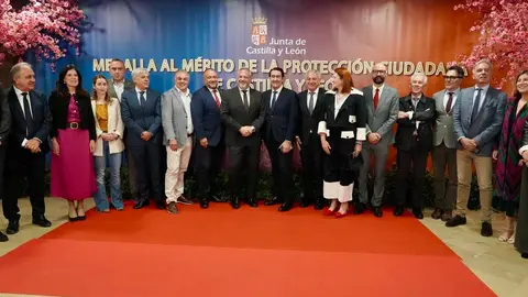 Celebración del acto de entrega de las Medallas al Mérito de la Protección Ciudadana de Castilla y León 2024, al que asisten el consejero de Medio Ambiente, Vivienda y Ordenación del Territorio, Juan Carlos Suárez-Quiñones, y el presidente de las Cortes, Carlos Pollán