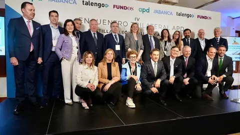 La vicepresidenta de la Junta, Isabel Blanco, inaugura el IV Encuentro Trilateral de la Asociación para el Progreso de la Dirección (APD), que reúne a líderes institucionales y empresariales del noroeste peninsular en la capital leonesa, junto al presidente de la entidad, Carlos Moro