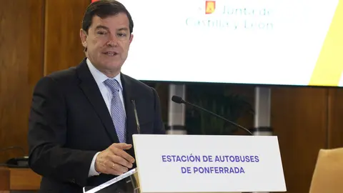 El presidente de la Junta, Alfonso Fernández Mañueco, presenta las actuaciones de mejora y modernización llevadas a cabo en la estación de autobuses de Ponferrada