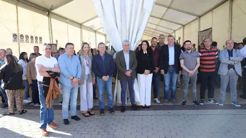 Inauguración de la II Feria de Artesanos Cerveceros de San Andrés. / ISAAC LLAMAZARES