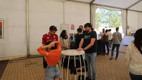 Inauguración de la II Feria de Artesanos Cerveceros de San Andrés. / ISAAC LLAMAZARES