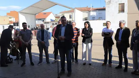 Inauguración de la II Feria de Artesanos Cerveceros de San Andrés. / ISAAC LLAMAZARES
