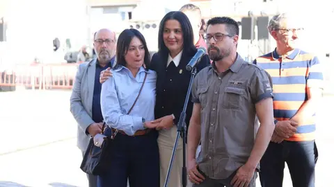 Inauguración de la II Feria de Artesanos Cerveceros de San Andrés. / ISAAC LLAMAZARES