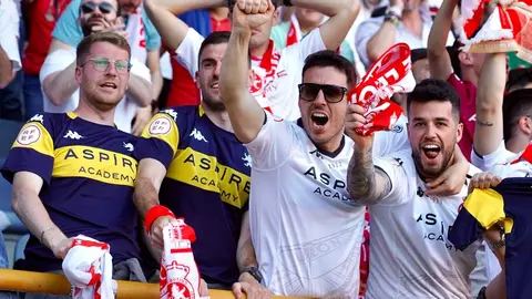 El empate ante el Andorra (1-1) devuelve a la Cultural Leonesa al fútbol profesional en una jornada inolvidable para la ciudad y su afición, que celebra el regreso a Segunda División tras años de lucha. Fotos: Campillo