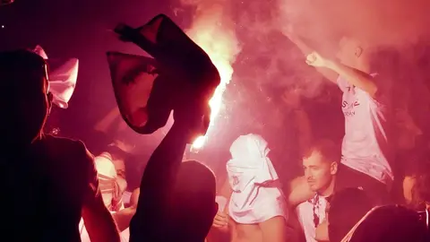 Celebración del ascenso de la Cultural y Deportiva Leonesa en la fuente de Guzmán