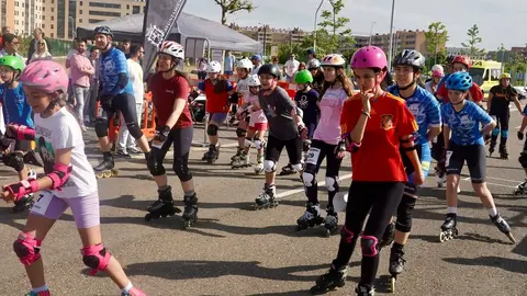 II Carrera Solidaria ‘Patinando por Angola’ organizada por el Centro Juvenil Don Bosco en el barrio de La Lastra de León