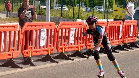II Carrera Solidaria ‘Patinando por Angola’ organizada por el Centro Juvenil Don Bosco en el barrio de La Lastra de León