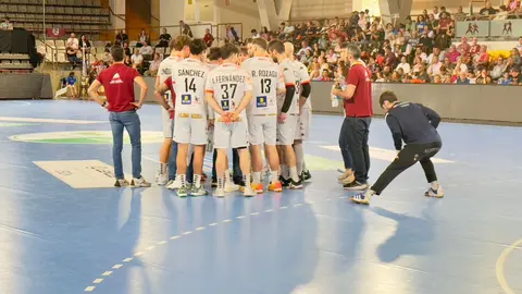Carlos Álvarez firma su adiós soñado con un derbi para la historia. Fotos: Carlos García