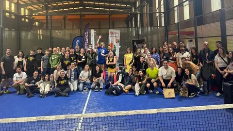 Foto de familia de los premiados del torneo.